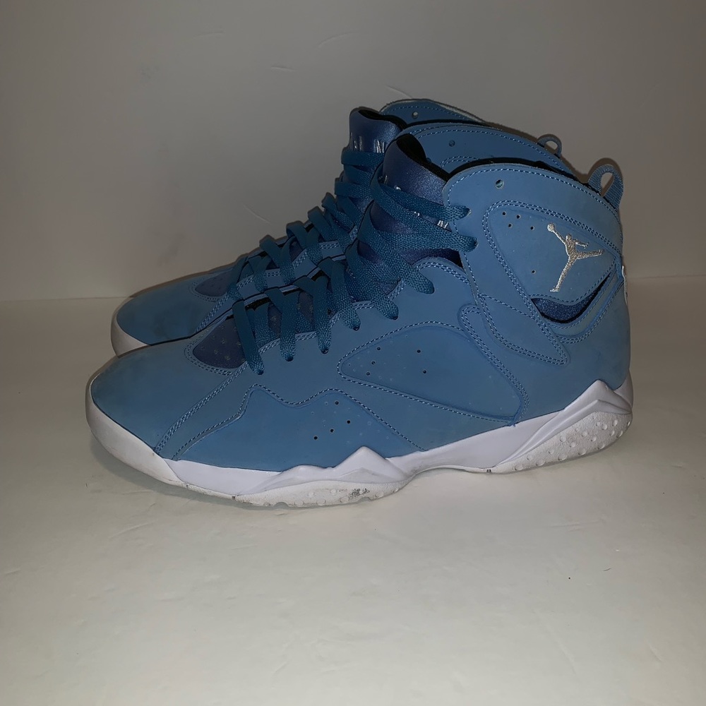 Jordan 7 “Pantone”
